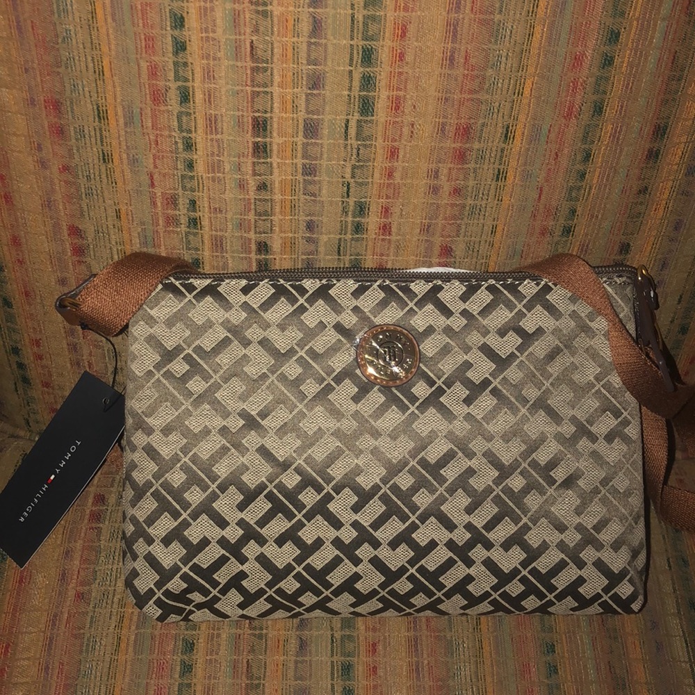 Tommy Hilfiger bag